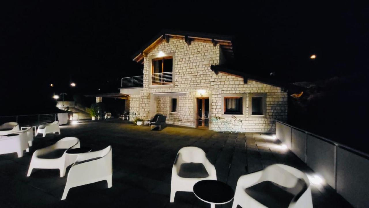 Vela Di Soleville Camere Con E Senza Vista Lago Con Ristorante & Pizzeria Sale Marasino Exterior foto